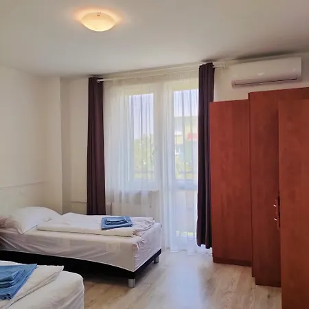 Sag Riazanska 3 Free Wi-fi * ברטיסלאבה
